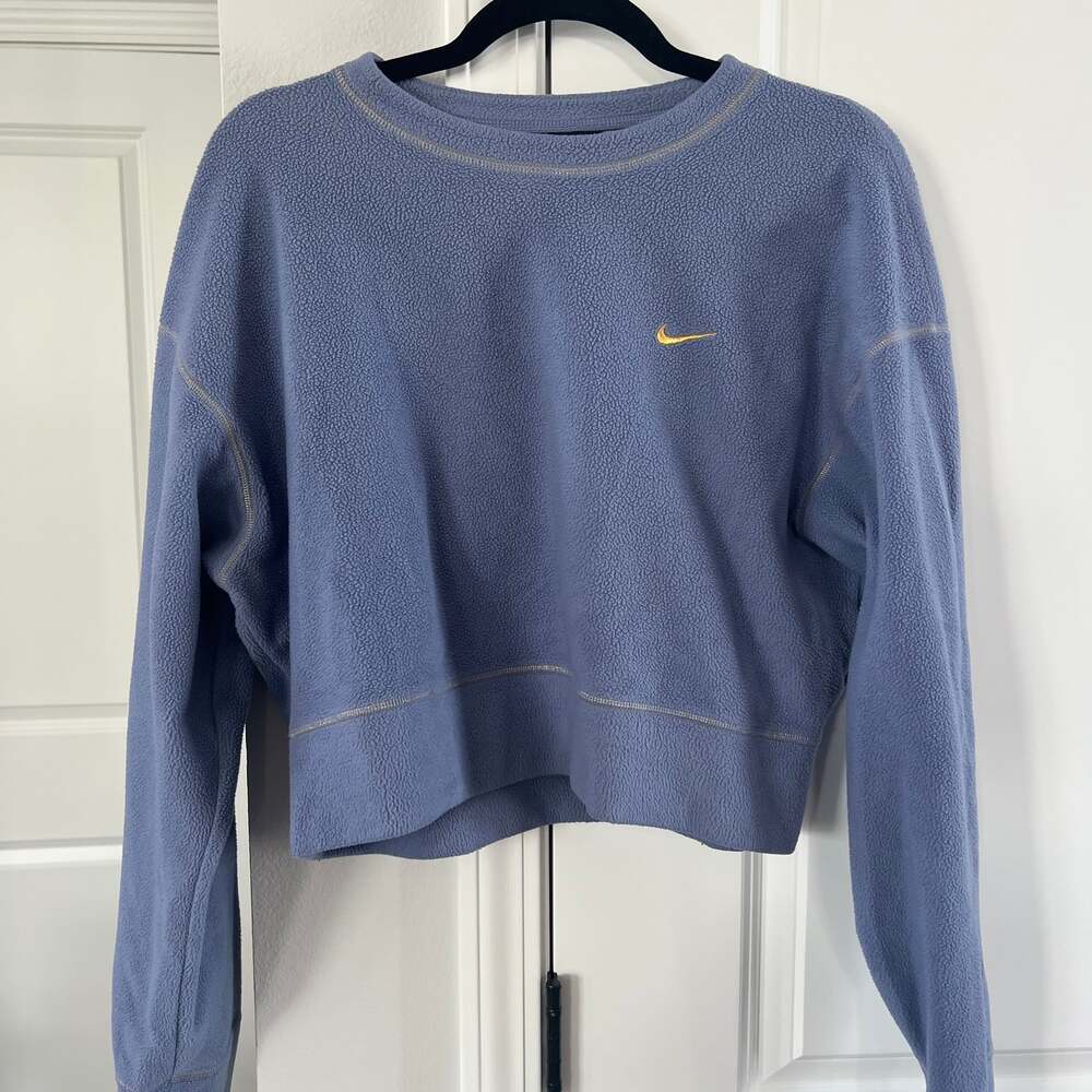 Nike Women’s Therma Icon Clash Crewneck Sweatshirt | Athletic Pullover
